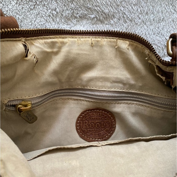 Vintage Roots Leather Bodybag - Picture 4 of 4